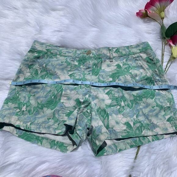 NWOT Gap Green Blue White Flower Shorts Size 2 Summer Spring Vacation Coastal - Picture 6 of 9